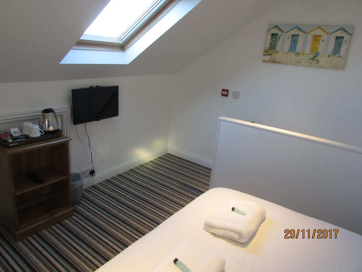 Charlotte Guest House Weymouth Bagian luar foto
