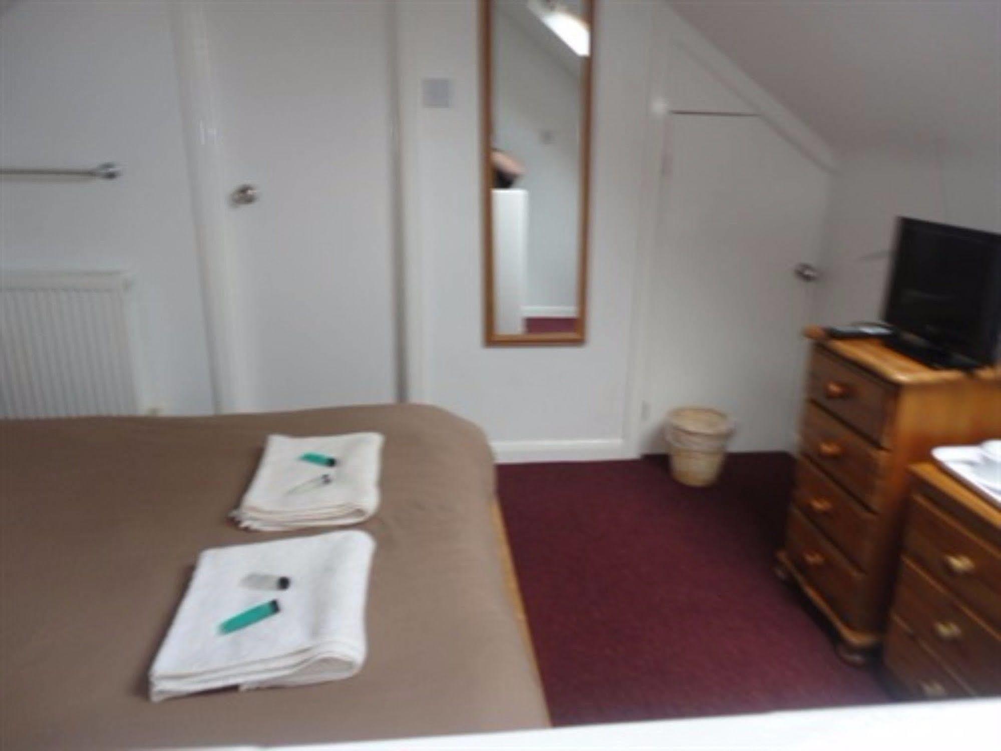 Charlotte Guest House Weymouth Bagian luar foto