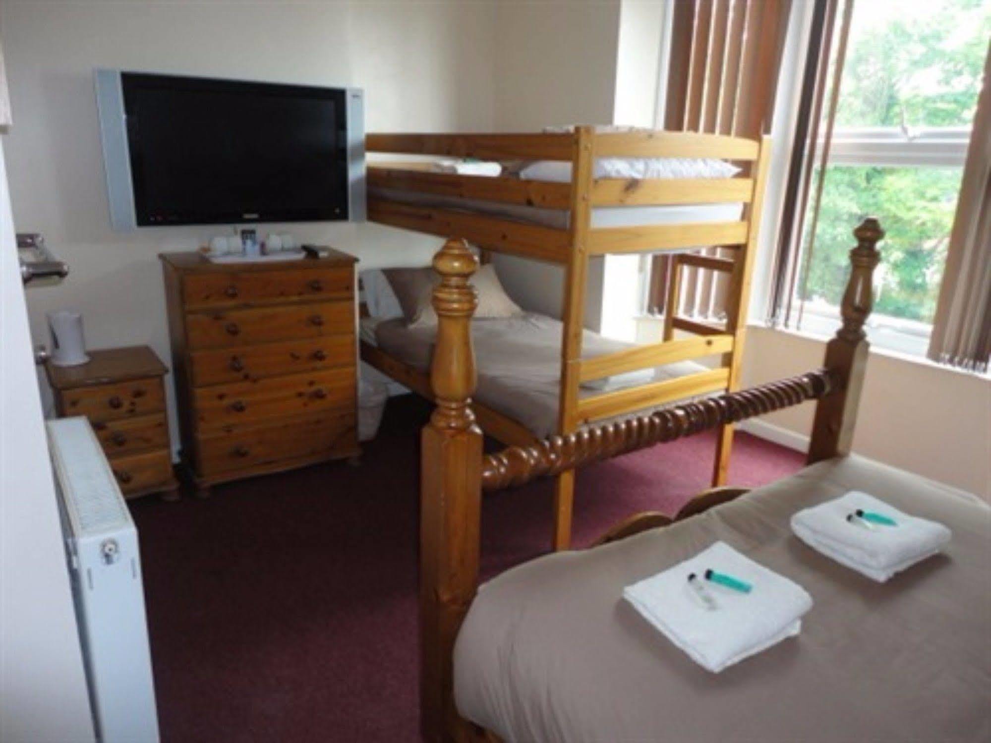 Charlotte Guest House Weymouth Bagian luar foto